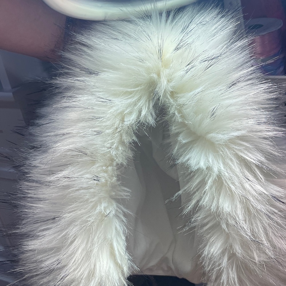 Women's White Puffer Jacket with Faux Fur Hood - Picture 5 of 5